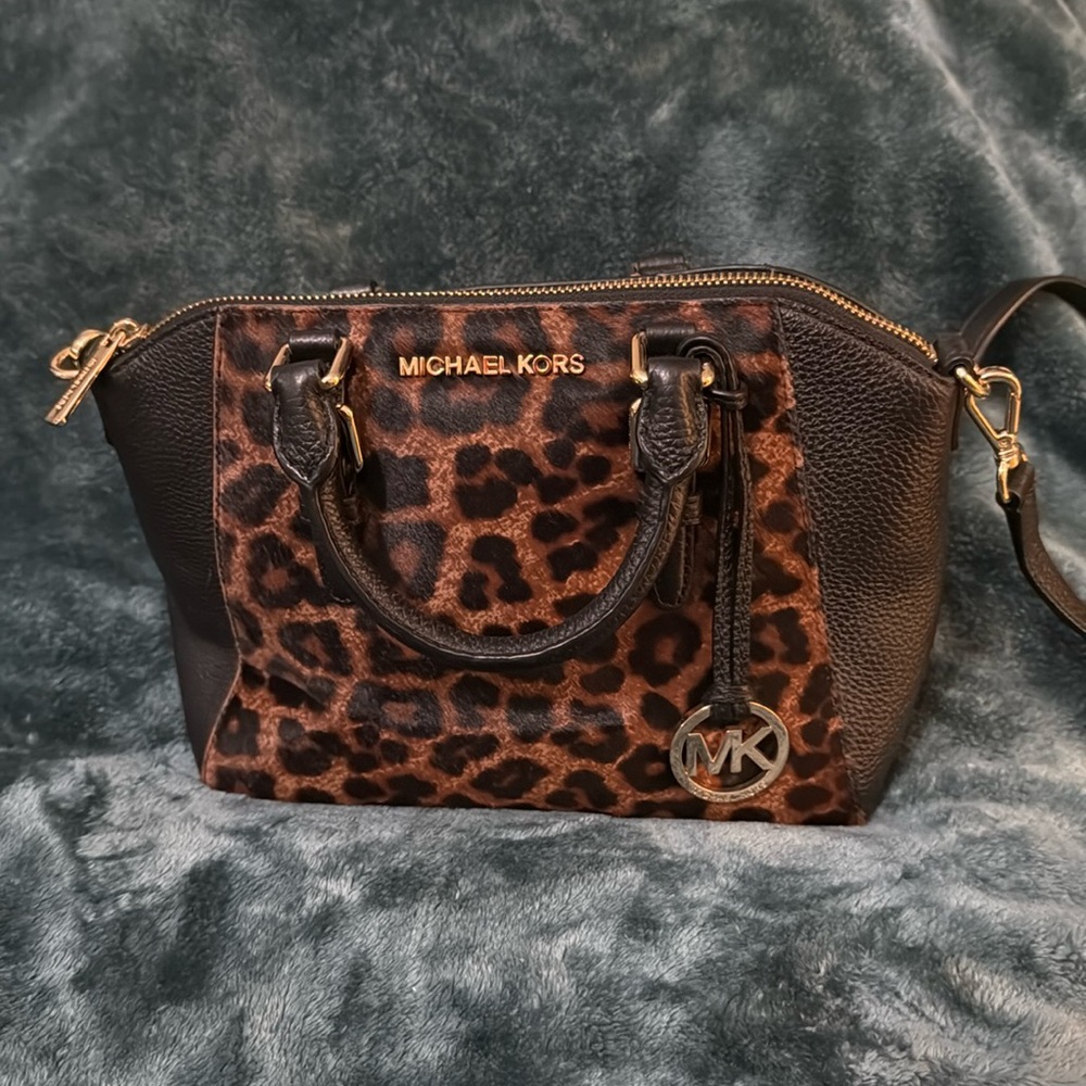 Micheal Kors Crossbody
